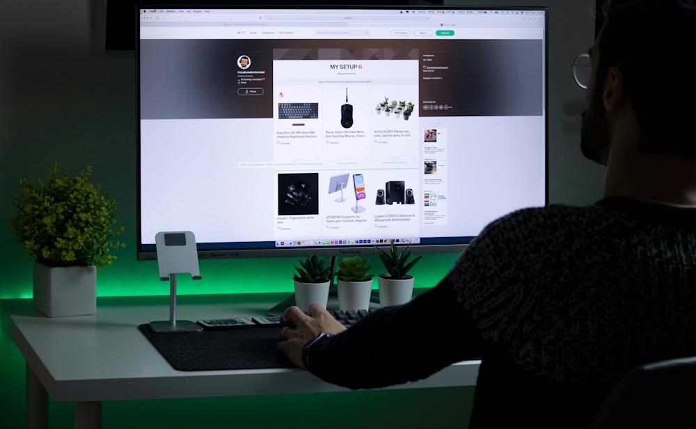 developer reviewing alt text on a website